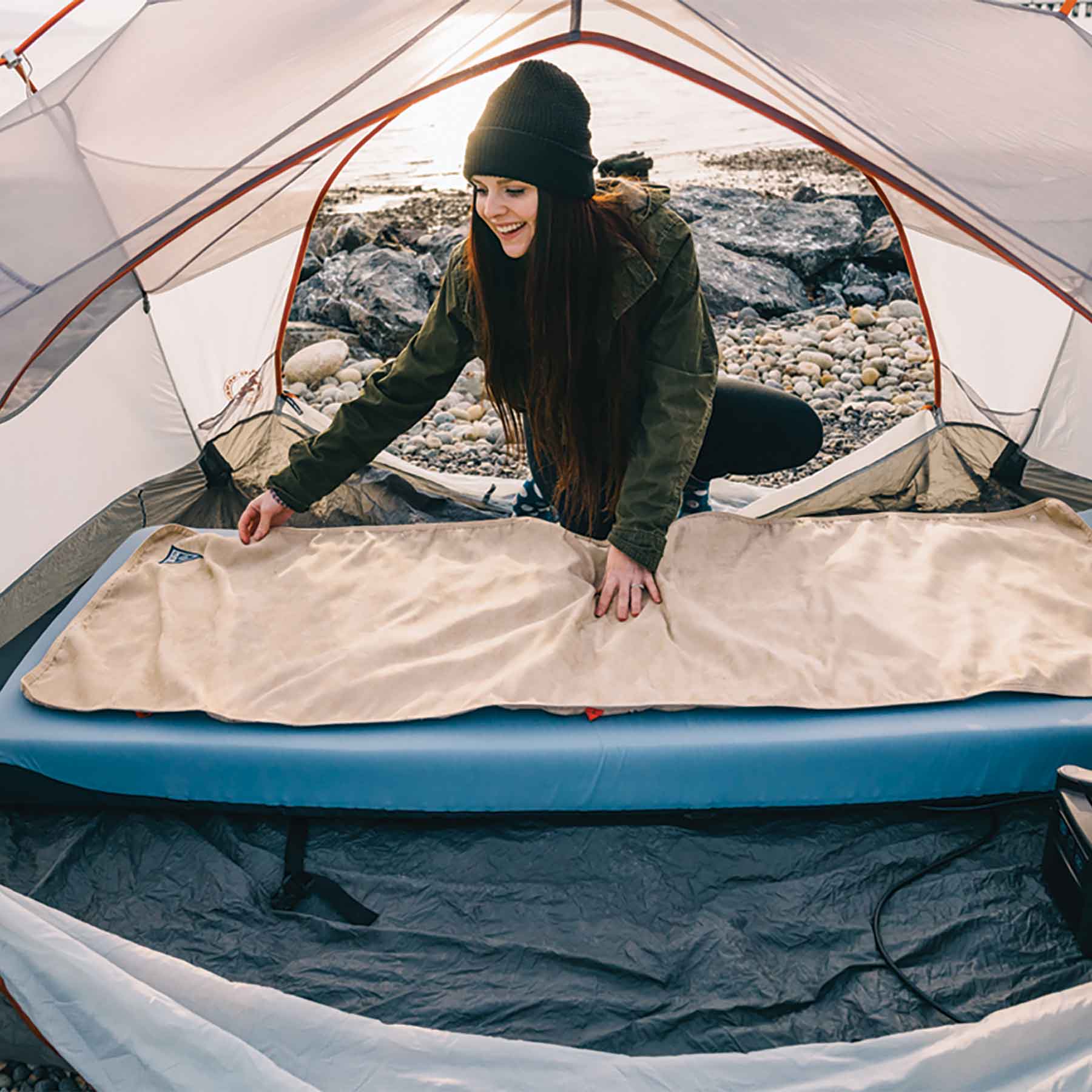 Heated blanket for online tent camping